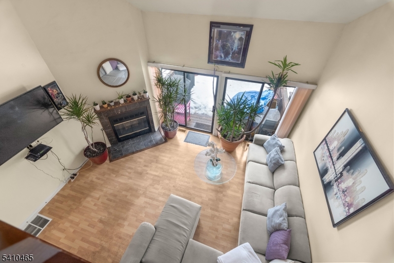 Hampton Commons - Residential