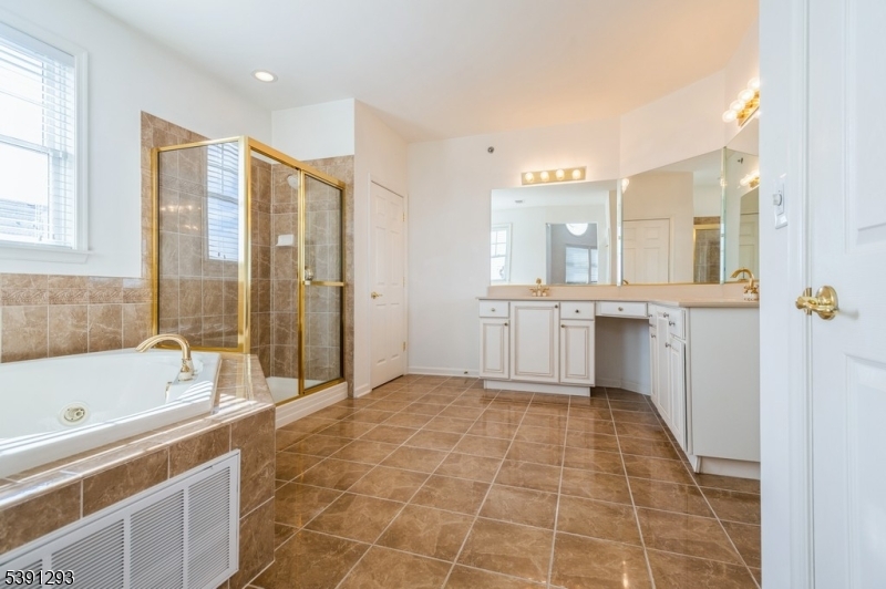 Beachfront North-Grand Reso - Residential