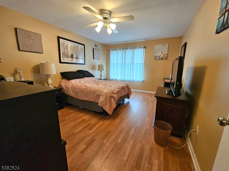 Seasons Glen - Residential