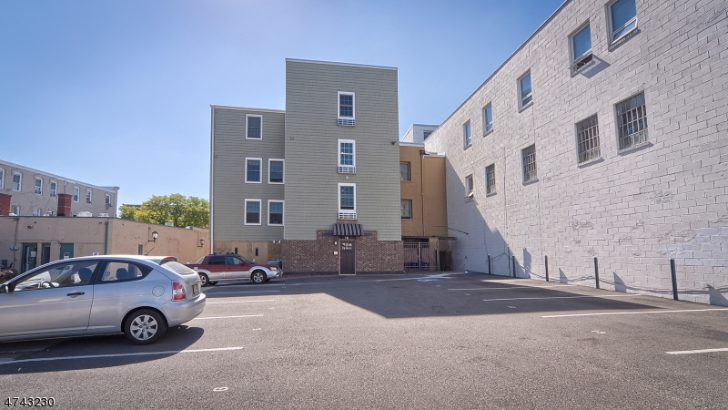 Somerville Boro, New Jersey 08876, United States, 2 Bedrooms Bedrooms, ,1 BathroomBathrooms,Residential,Pending,27511