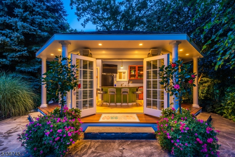 Hawk Hill - Residential