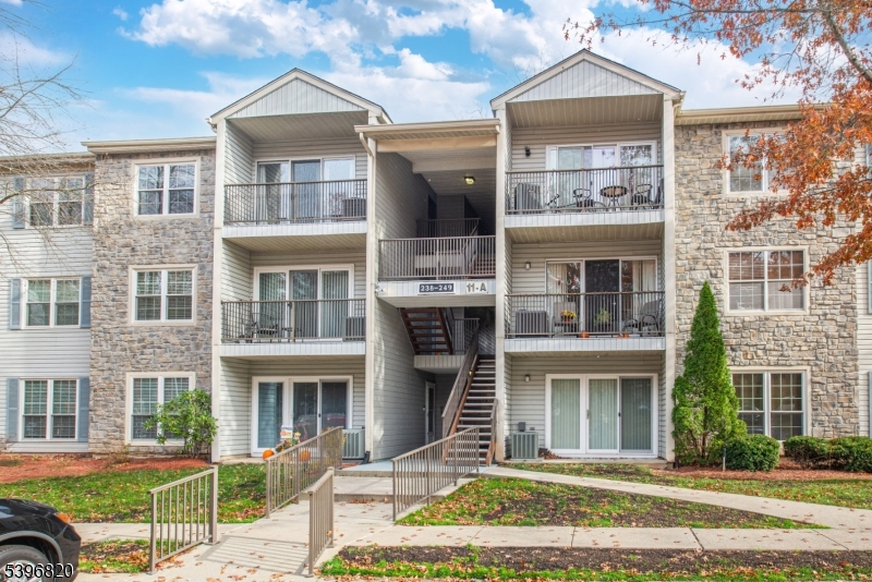 Woodland Hills - Residential