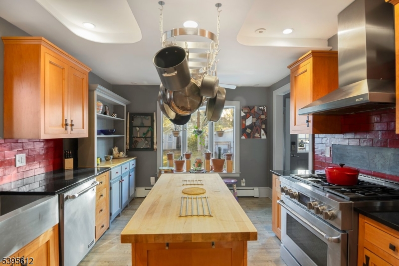 FAIRCHILD - Residential