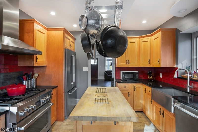 FAIRCHILD - Residential