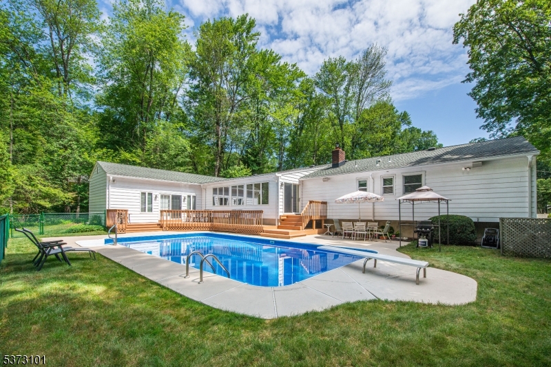 SHONGUM LAKE - Residential