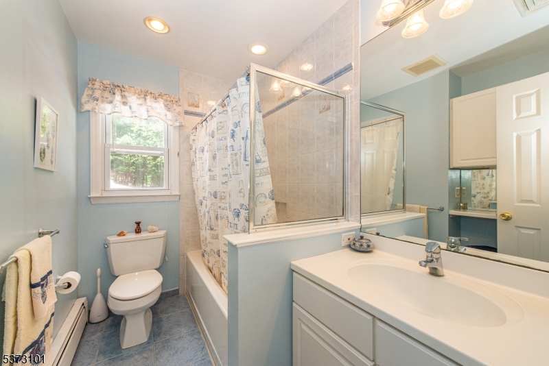 SHONGUM LAKE - Residential