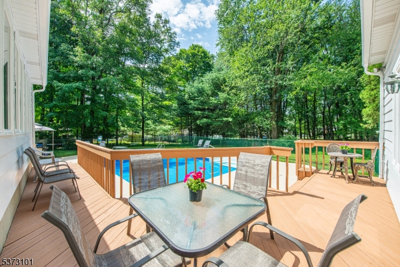 SHONGUM LAKE - Residential