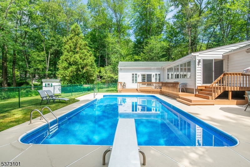 SHONGUM LAKE - Residential