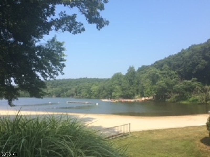 SHONGUM LAKE - Residential