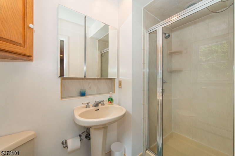 SHONGUM LAKE - Residential