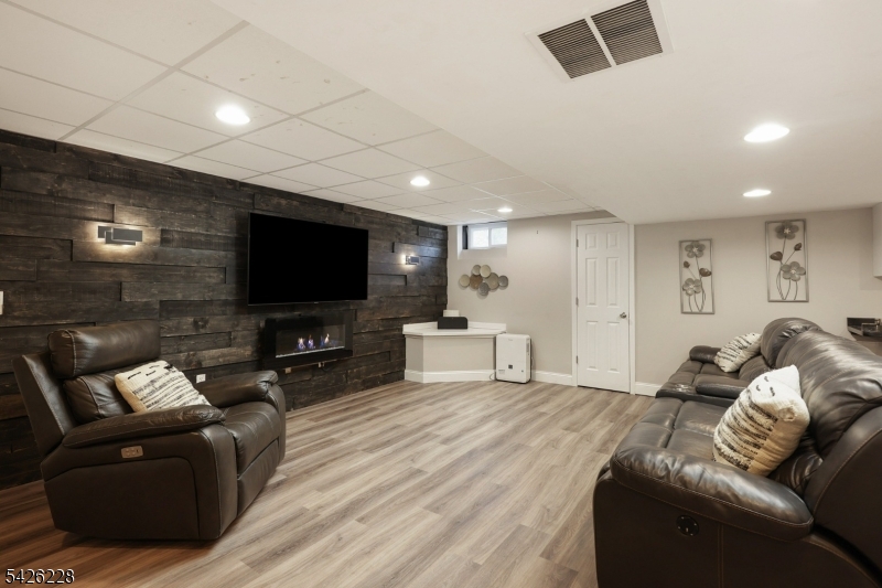 Revere Hill - Residential