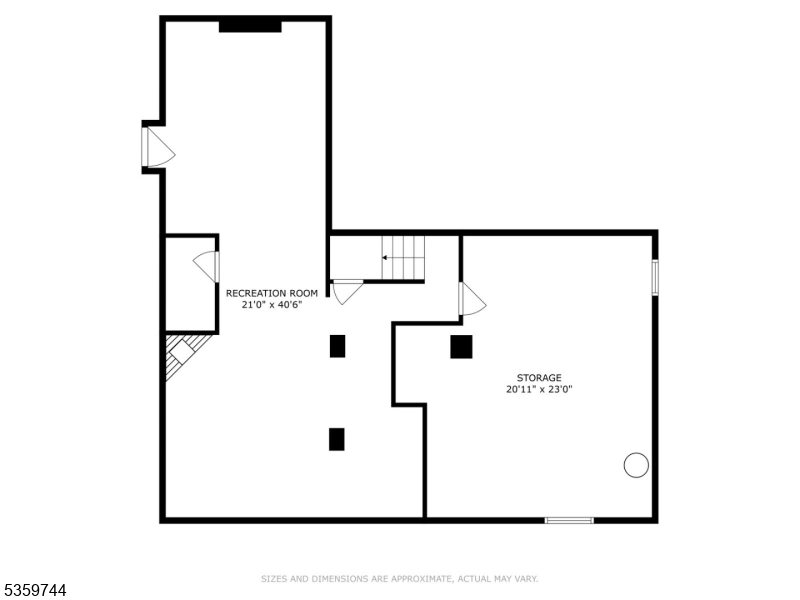 Main image without alt text