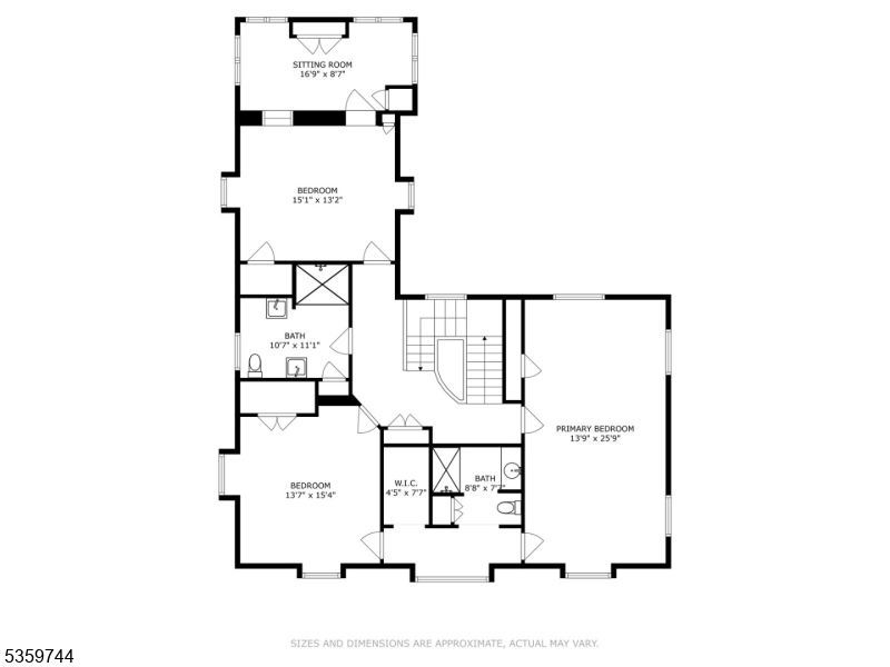 Main image without alt text