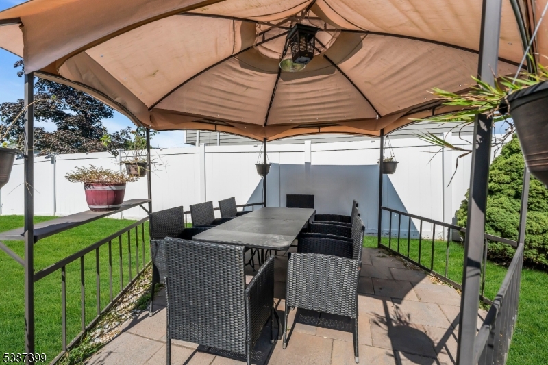 Sunny Side - Residential