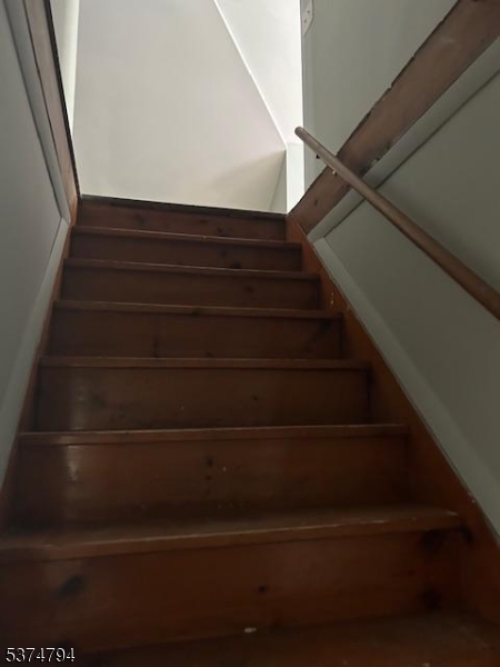 Franklin Boro, New Jersey 07416, United States, 2 Bedrooms Bedrooms, ,1 BathroomBathrooms,Residential,Active,180846