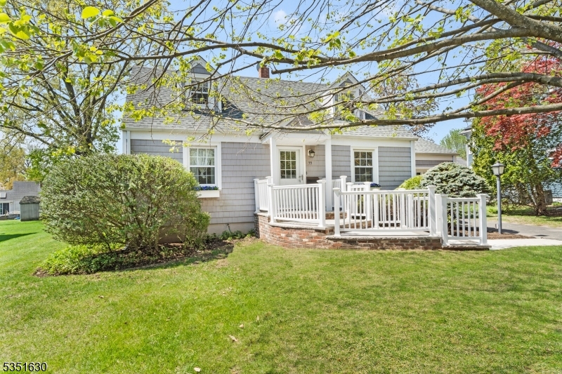 55 Valley Rd