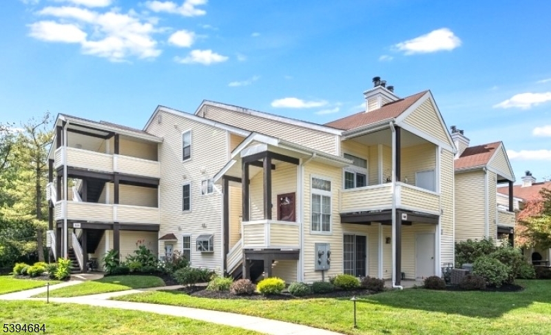 The Pointe Galloping Hill - Residential Lease