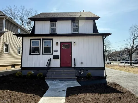 MLS: 3945785
