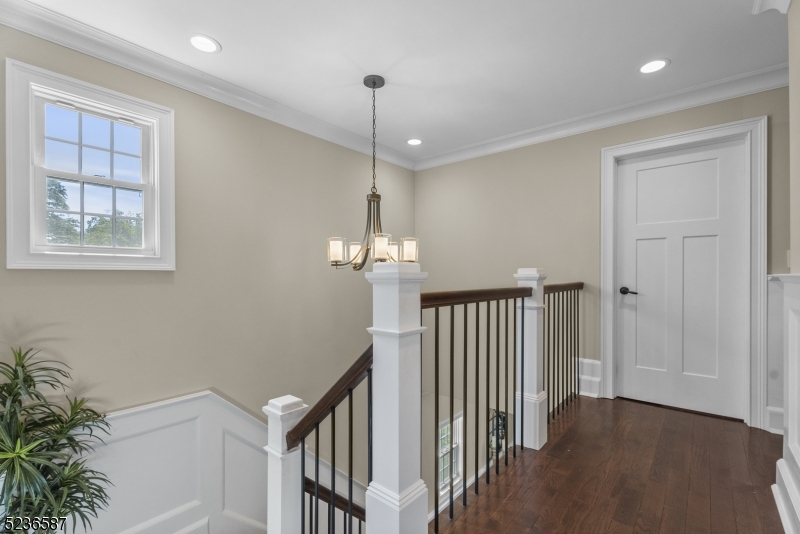Photo 20 of 50 of 407 W Inman Ave house