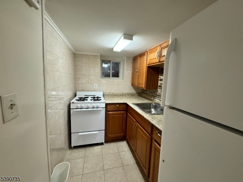 Hill - Residential Lease