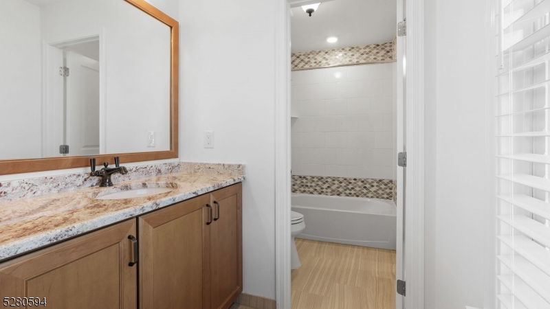 Reserve at Franklin Lakes - Residential