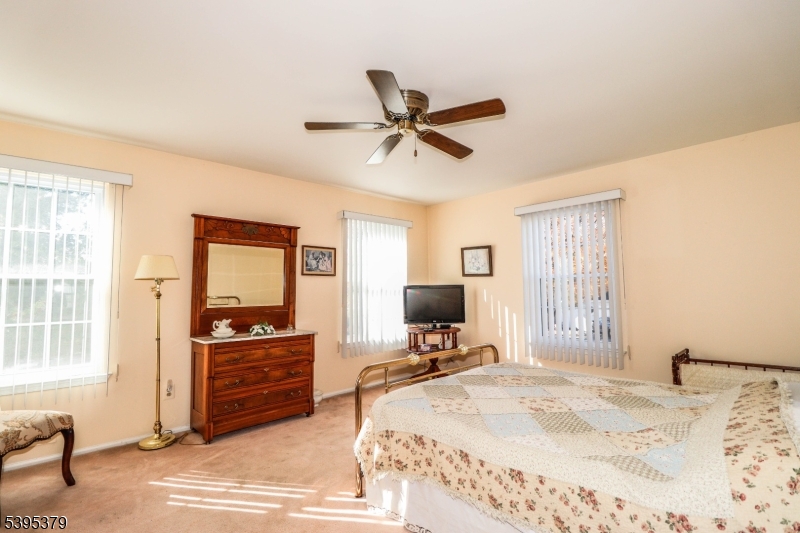 QUAILBROOK END UNIT - Residential