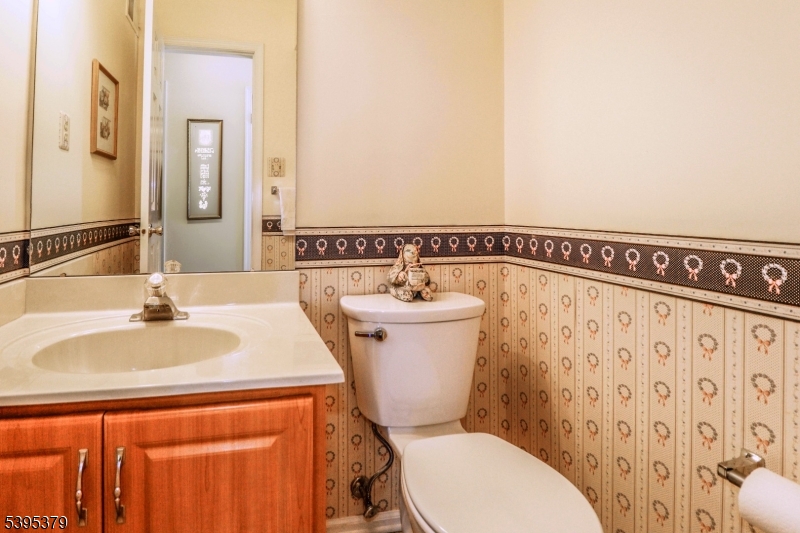 QUAILBROOK END UNIT - Residential