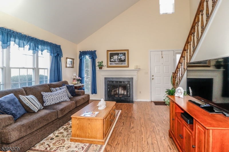 QUAILBROOK END UNIT - Residential