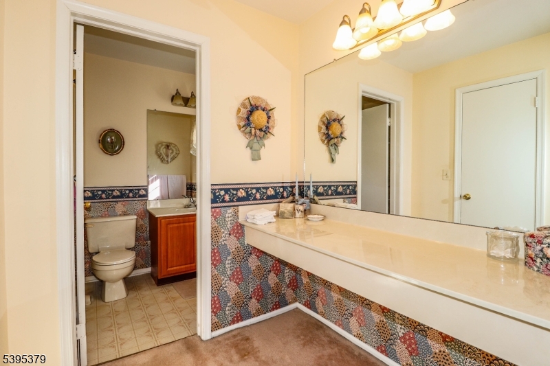 QUAILBROOK END UNIT - Residential