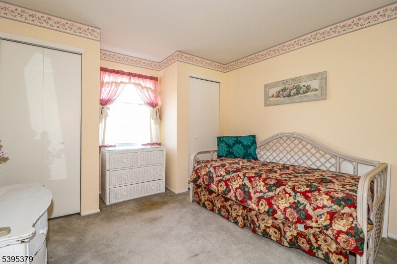 QUAILBROOK END UNIT - Residential