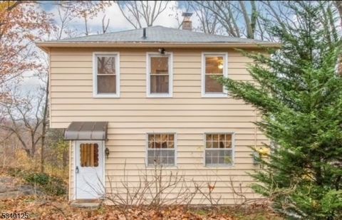 19 Skyland Ave, Wanaque Boro, NJ 07420 - MLS#: 3947506