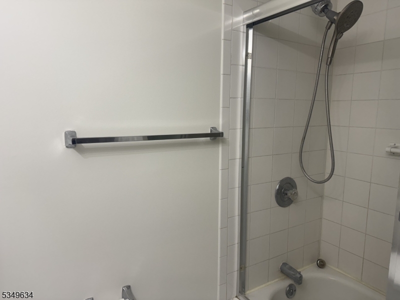 Montville Chase - Residential Lease