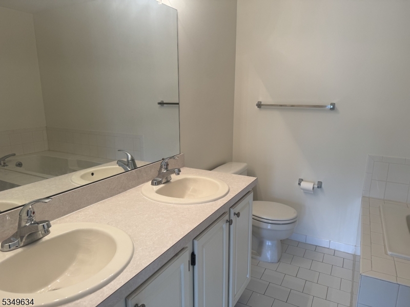 Montville Chase - Residential Lease