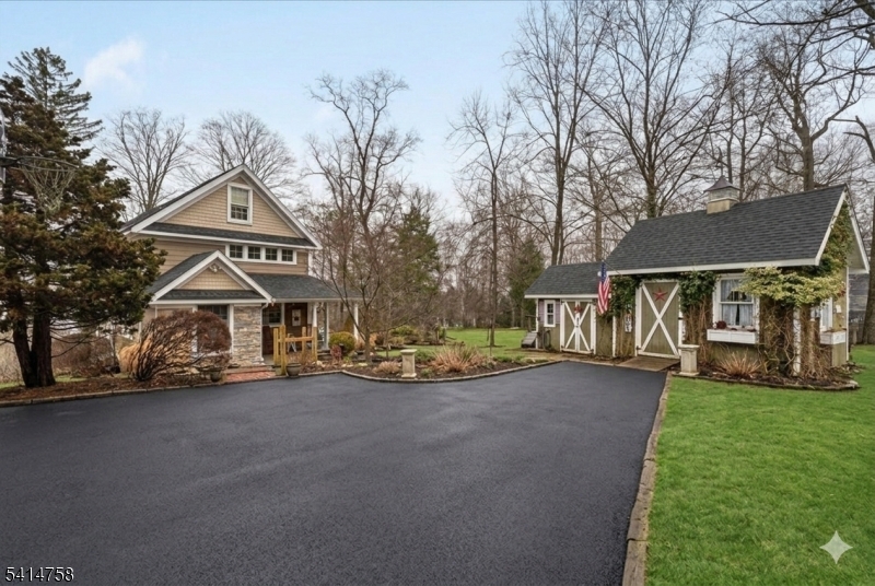 Lower Mount Glen Lake - Residential