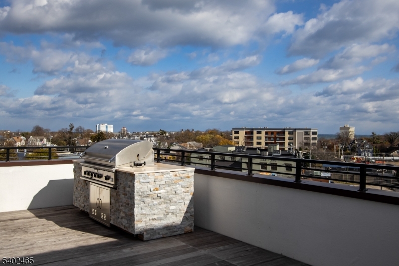 THE WILLOW AT LONG BRANCH - Residential Lease