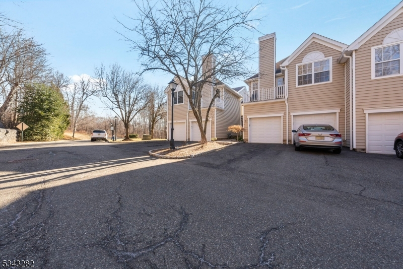 74 Springholm Dr