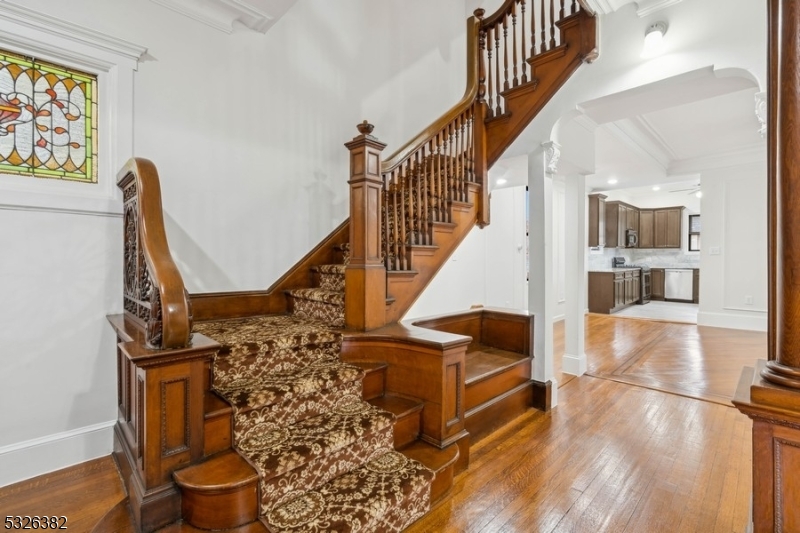 Jersey City, New Jersey 07304, United States, 5 Bedrooms Bedrooms, ,4 BathroomsBathrooms,Residential,Active,29044