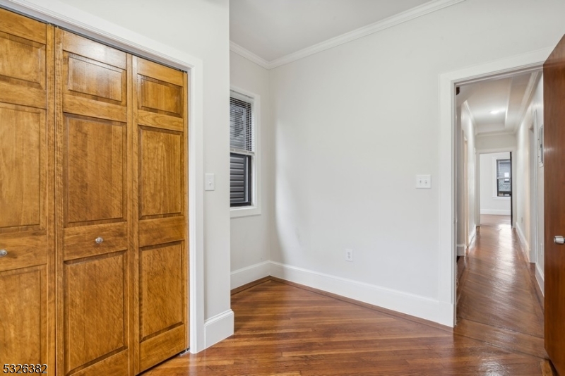 Jersey City, New Jersey 07304, United States, 5 Bedrooms Bedrooms, ,4 BathroomsBathrooms,Residential,Active,29044