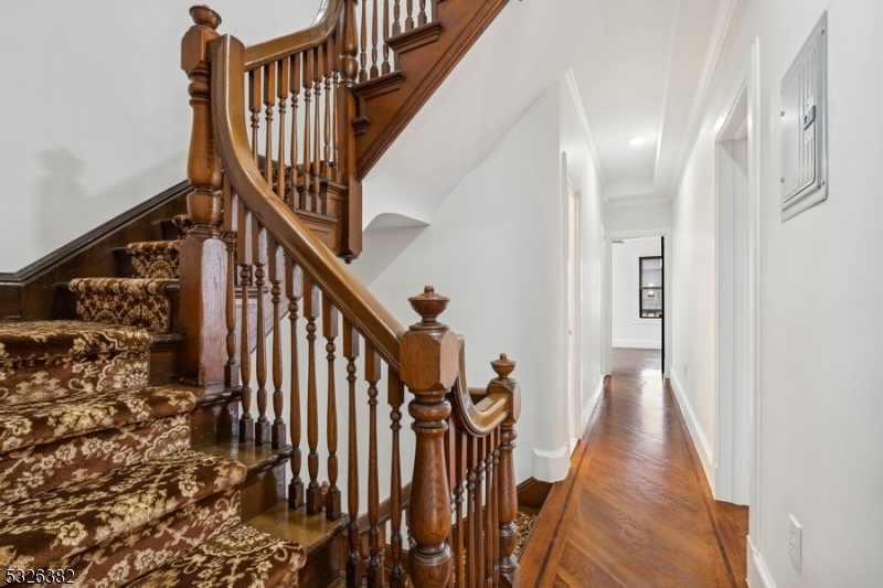 Jersey City, New Jersey 07304, United States, 5 Bedrooms Bedrooms, ,4 BathroomsBathrooms,Residential,Active,29044