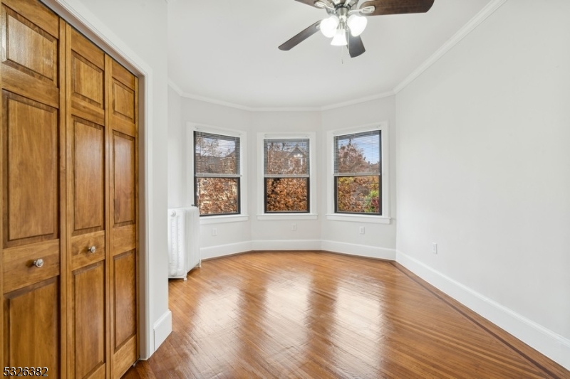 Jersey City, New Jersey 07304, United States, 5 Bedrooms Bedrooms, ,4 BathroomsBathrooms,Residential,Active,29044