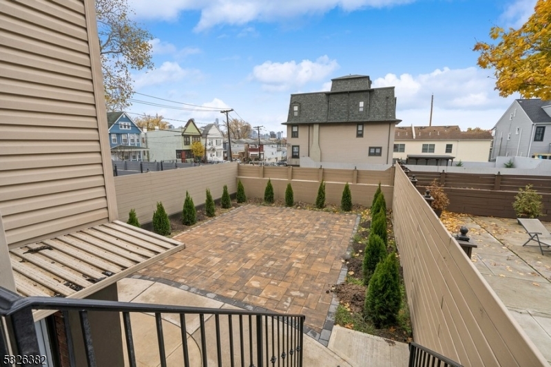 Jersey City, New Jersey 07304, United States, 5 Bedrooms Bedrooms, ,4 BathroomsBathrooms,Residential,Active,29044