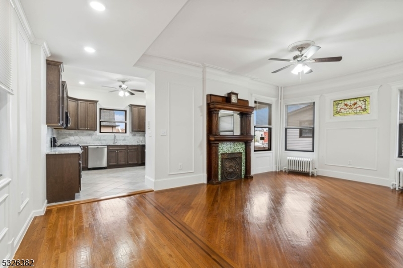 Jersey City, New Jersey 07304, United States, 5 Bedrooms Bedrooms, ,4 BathroomsBathrooms,Residential,Active,29044