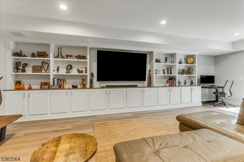 Watchung Mountain Villas - Residential