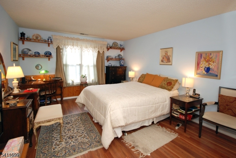 CEDARBROOK - Residential