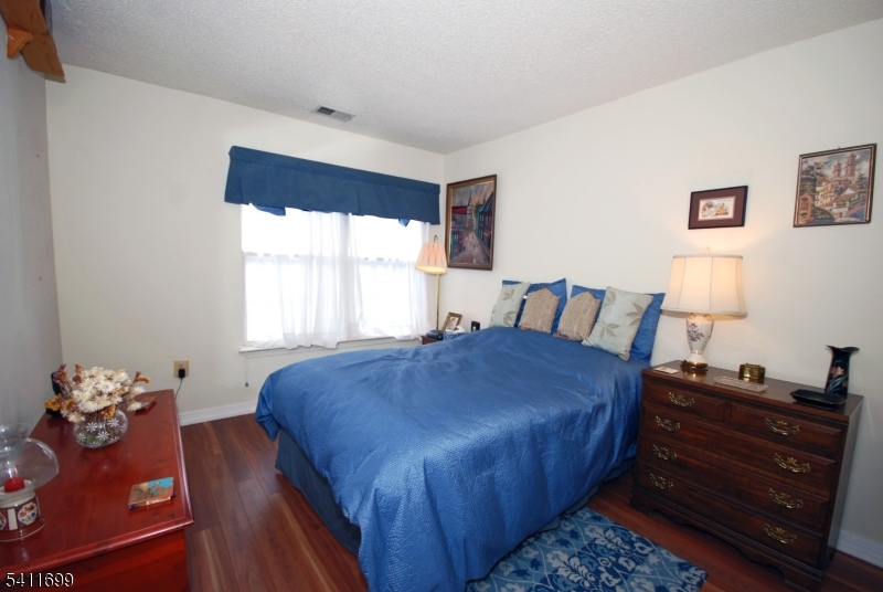 CEDARBROOK - Residential