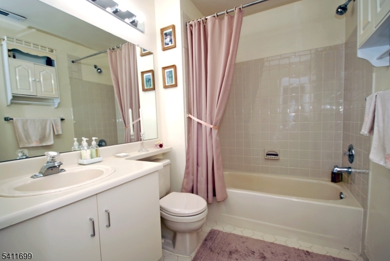 CEDARBROOK - Residential