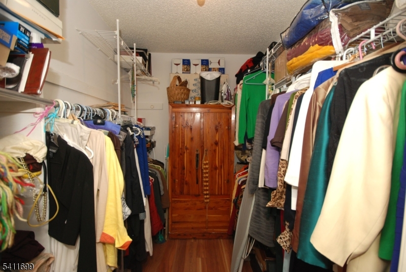 CEDARBROOK - Residential