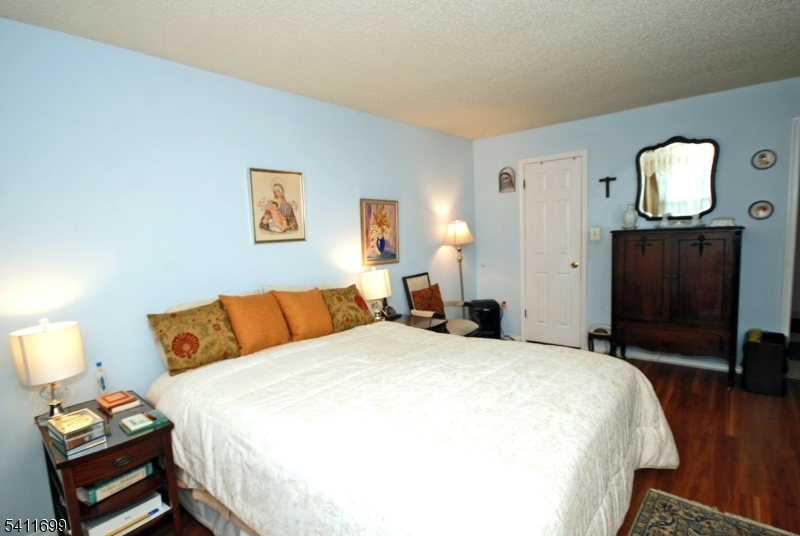 CEDARBROOK - Residential