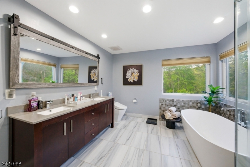 RIDGEWOOD ESTATE - Residential