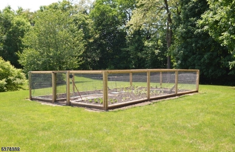 Kings View on the Pond - Residential Lease